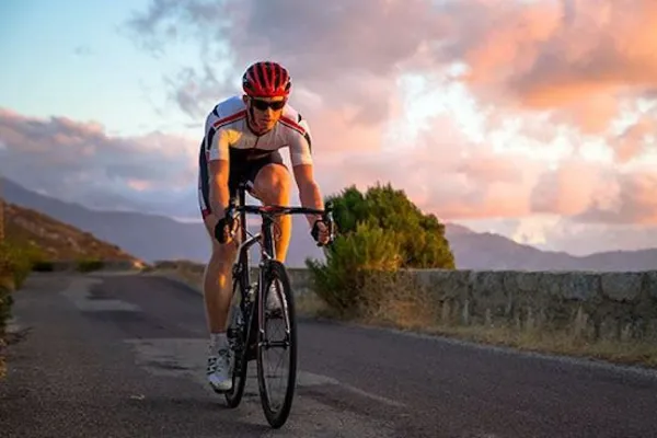 Pedal e Aventura: Como Planejar um Roteiro de Cicloturismo Selvagem com Acampamento